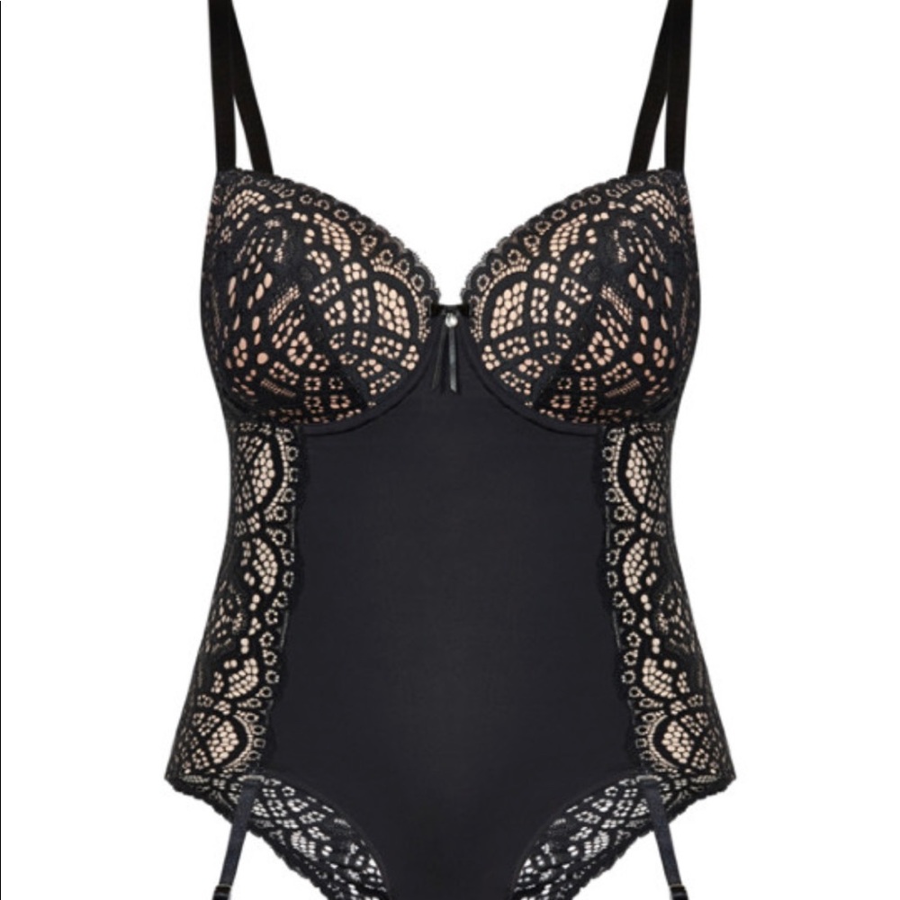 BNWT  black shaping bodysuit/lingerie